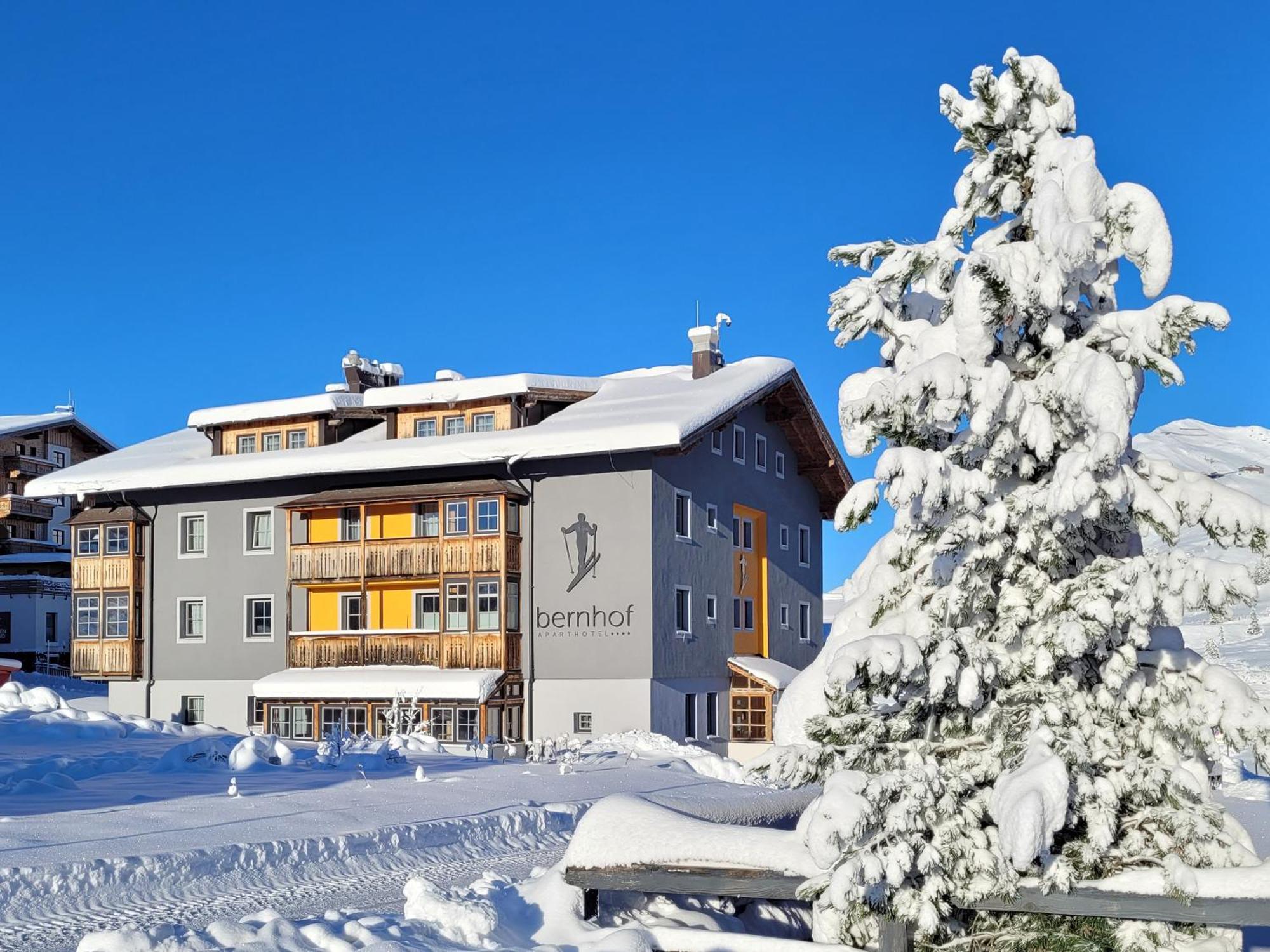 Aparthotel Bernhof オーバータウエルン エクステリア 写真