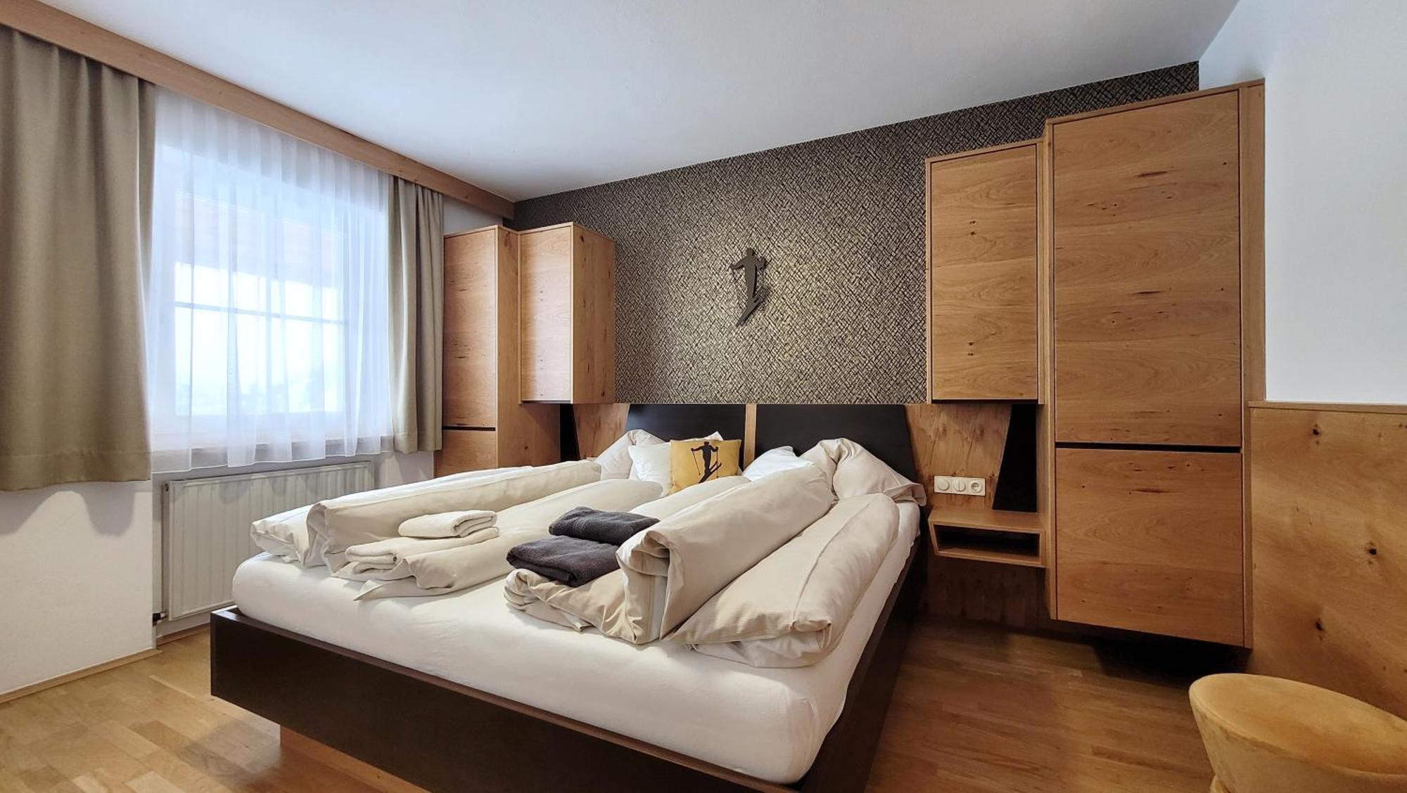 Aparthotel Bernhof オーバータウエルン エクステリア 写真
