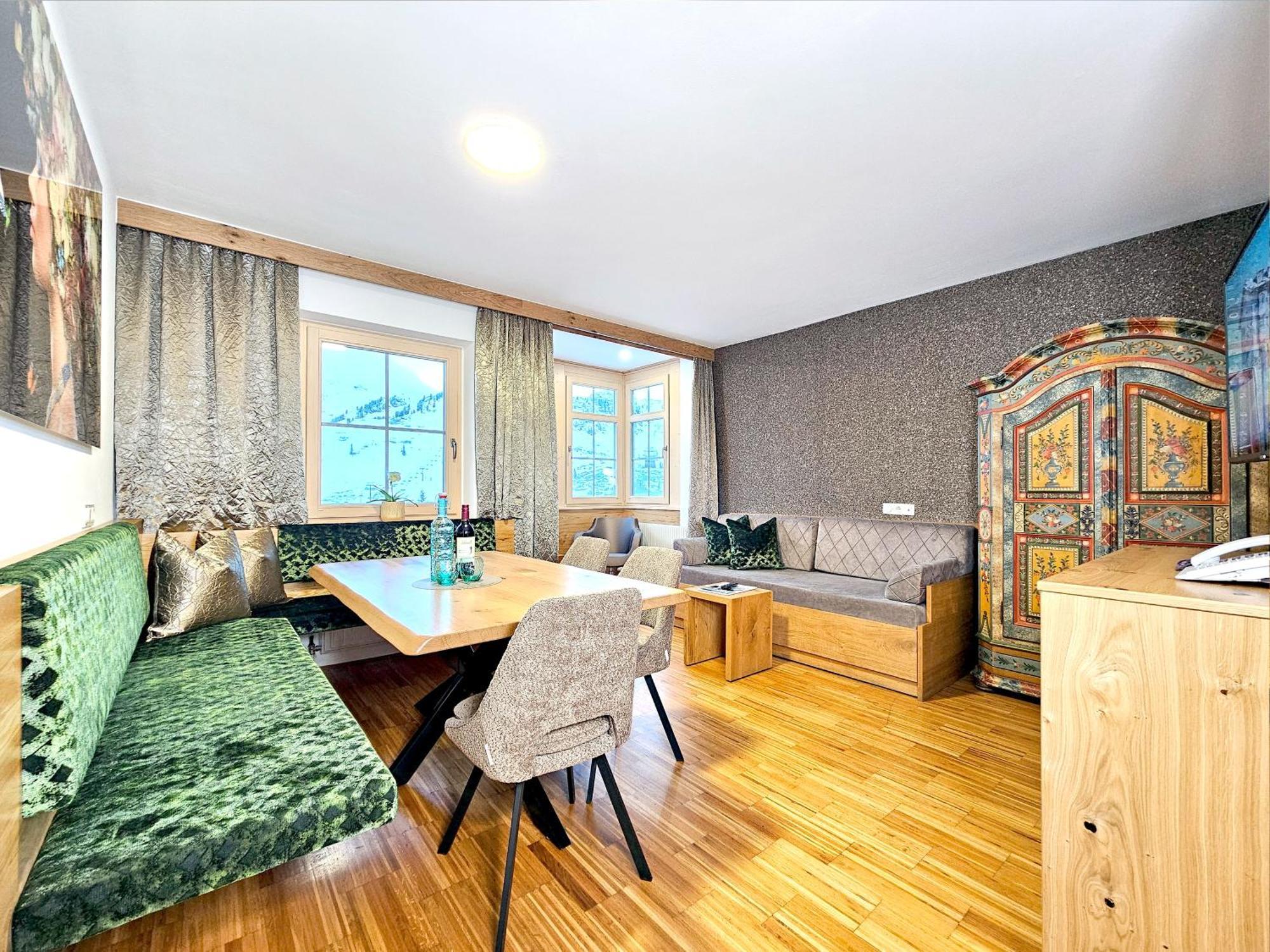 Aparthotel Bernhof オーバータウエルン エクステリア 写真